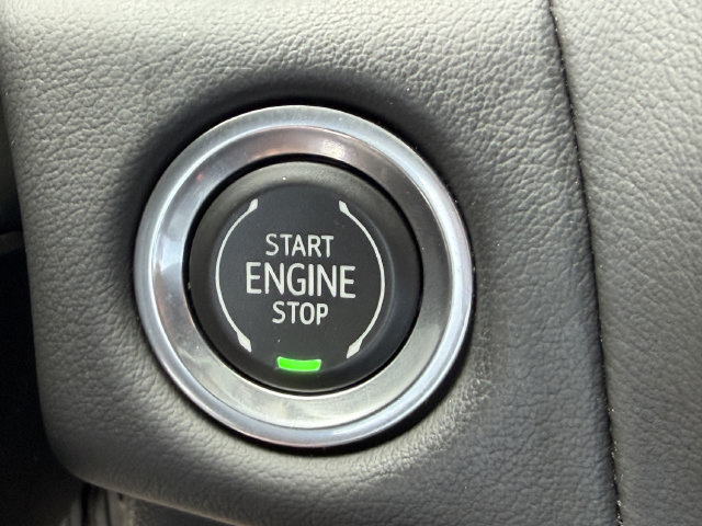 Used 2022 Chevrolet Suburban High Country RWD image 31