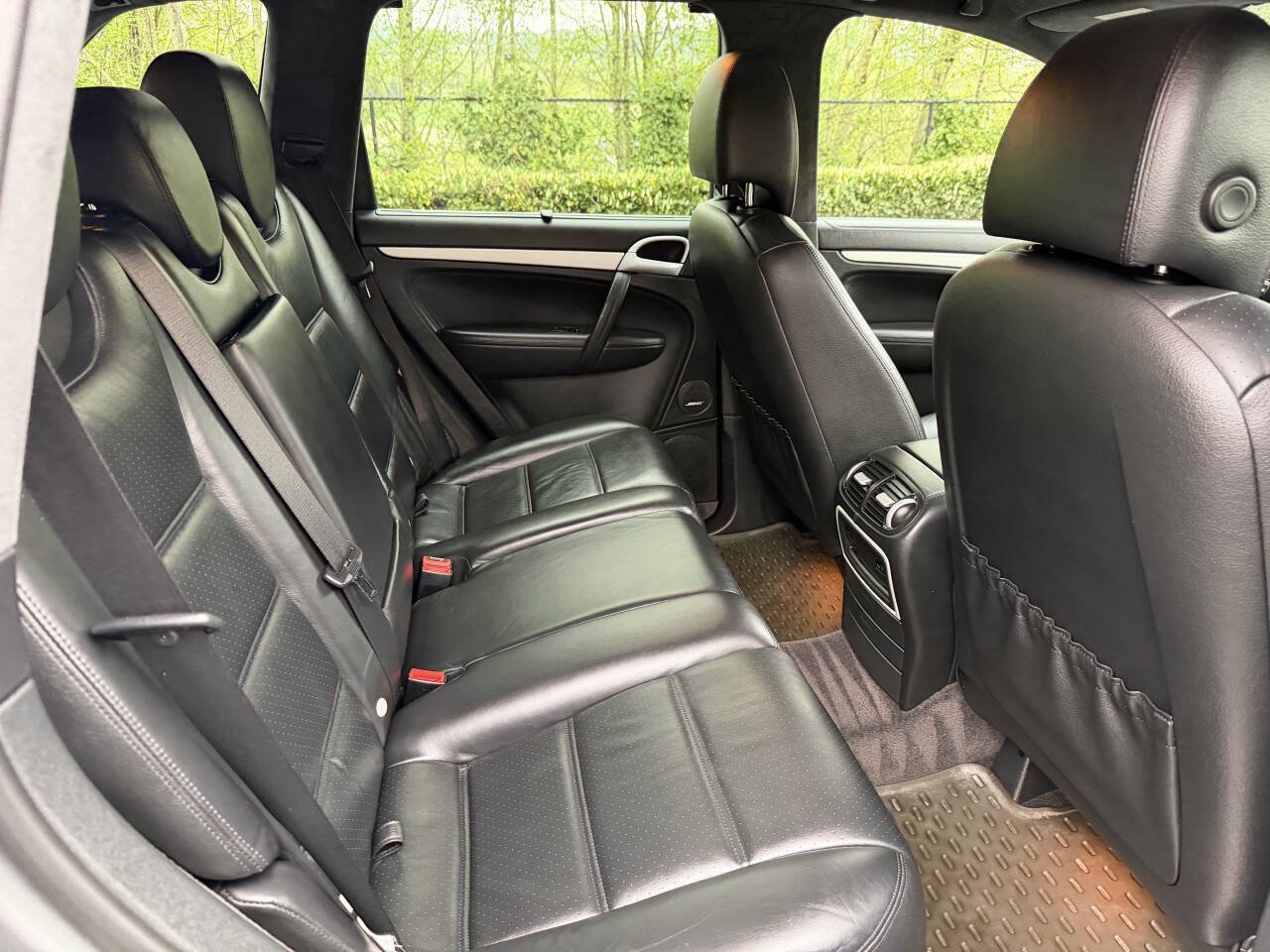 Used 2008 Porsche Cayenne Turbo AWD/4WD image 27