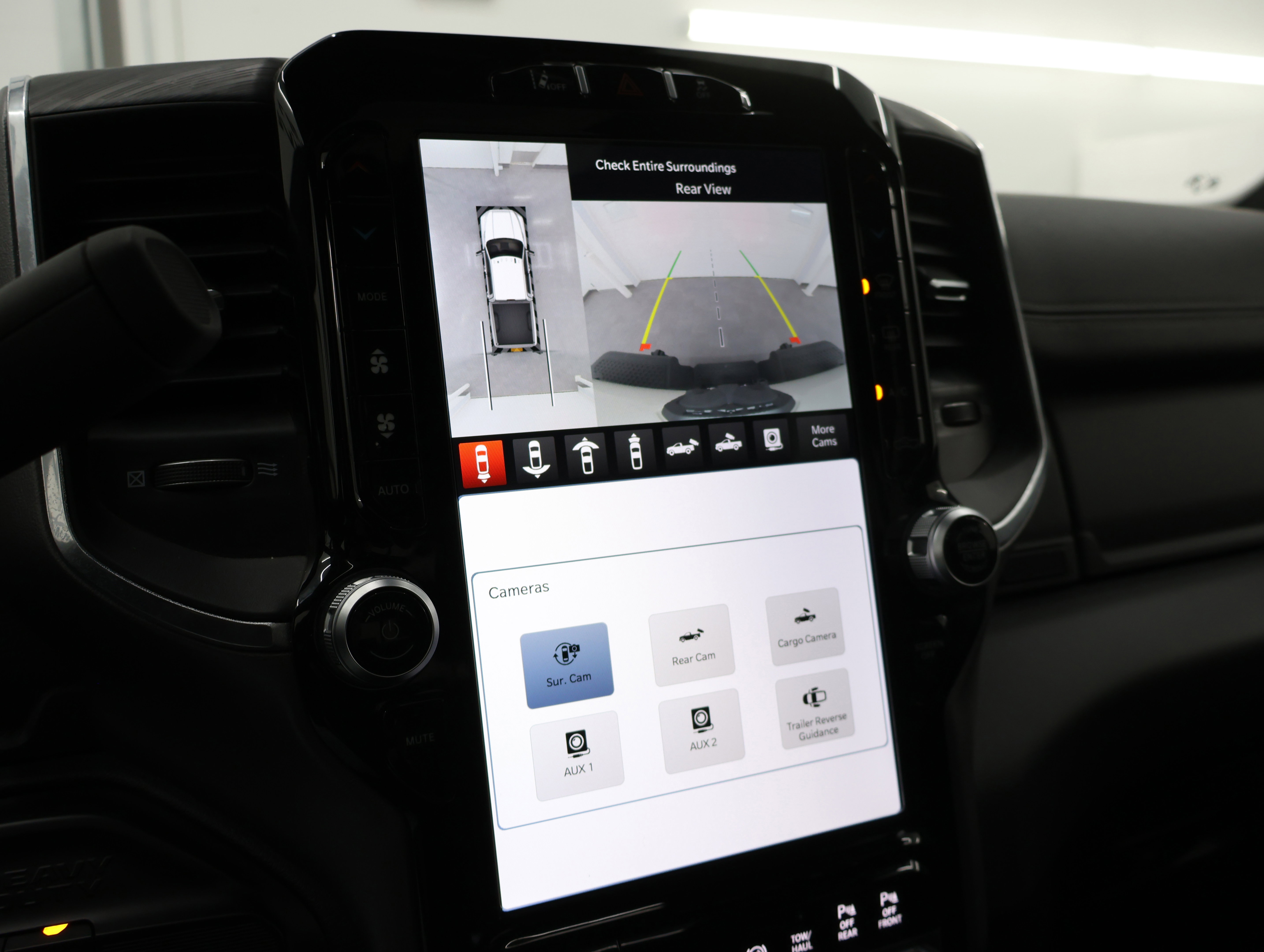 Used 2024 RAM 2500 Laramie w/ Night Edition image 17