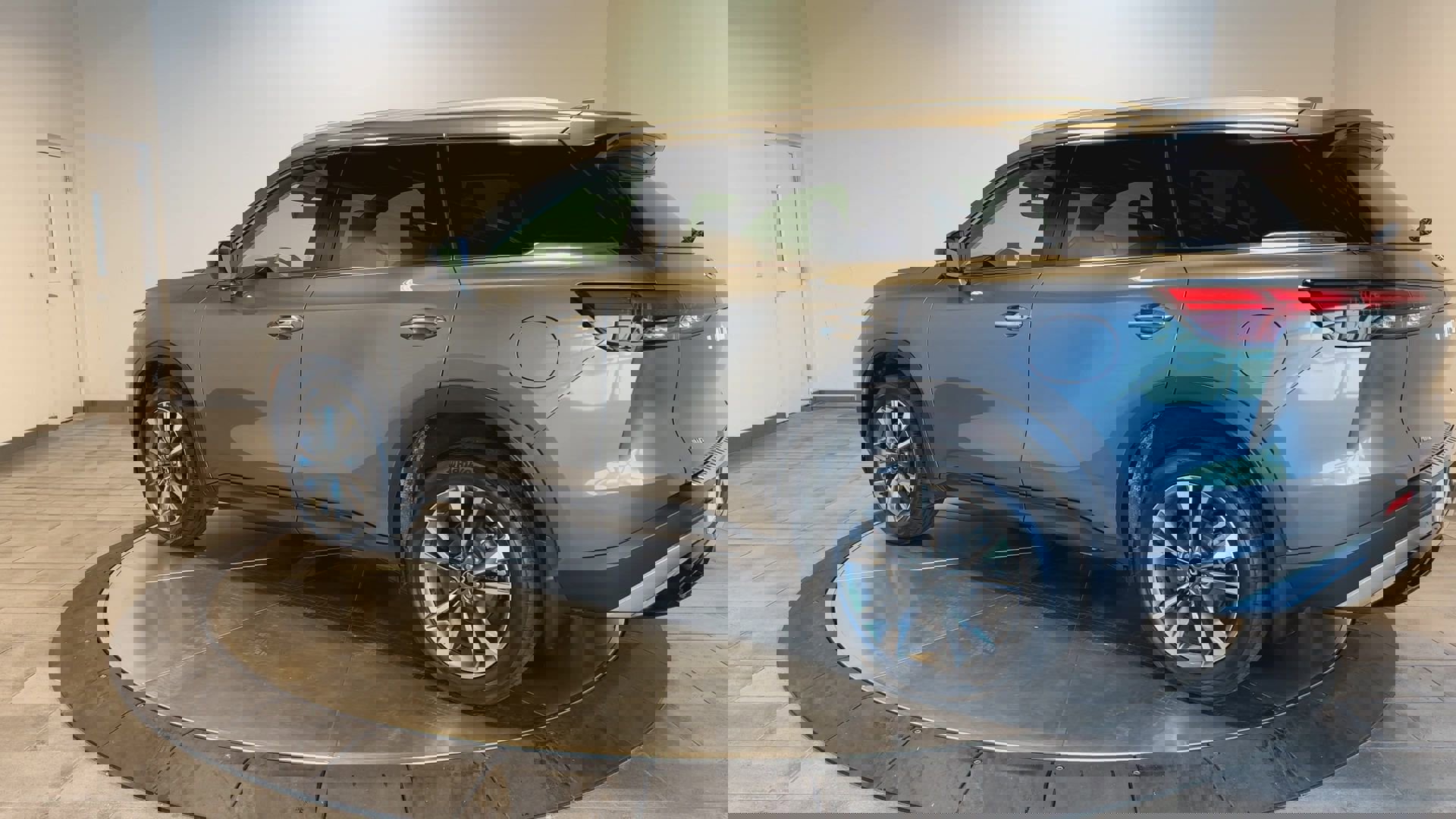 Certified 2023 INFINITI QX60 Luxe w/ Cargo Package image 5