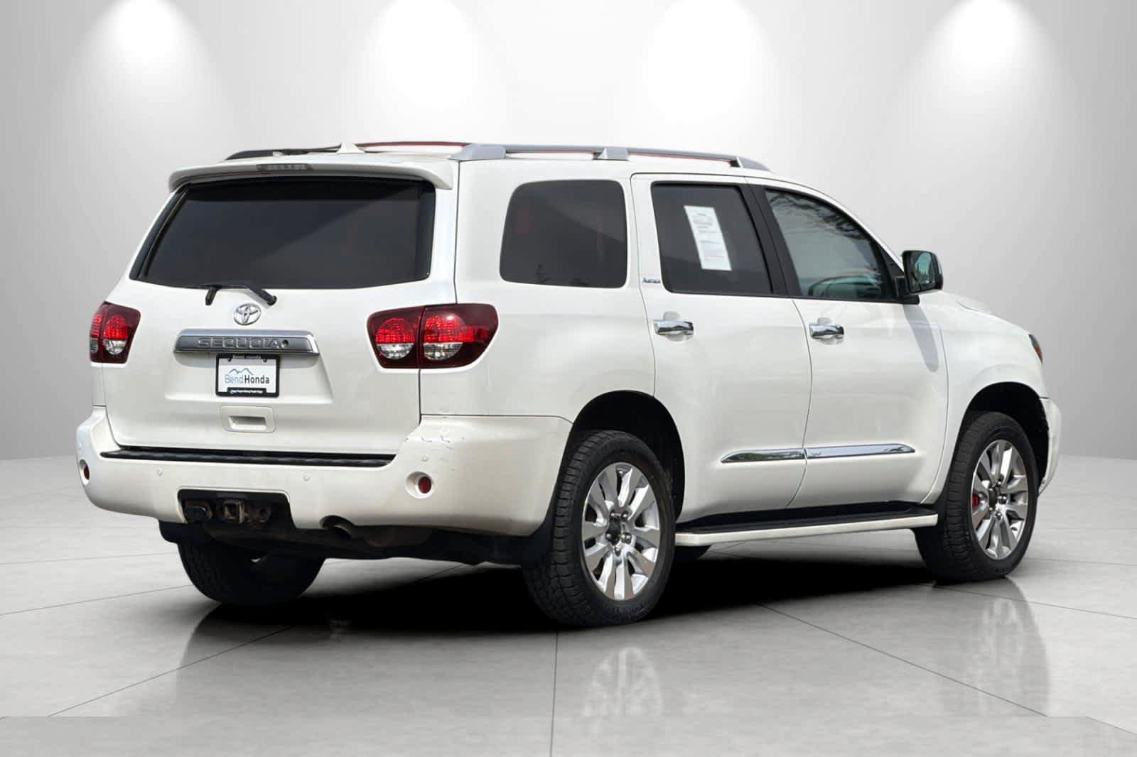 Used 2018 Toyota Sequoia Platinum w/ Carpet Mat Package AWD/4WD video 2