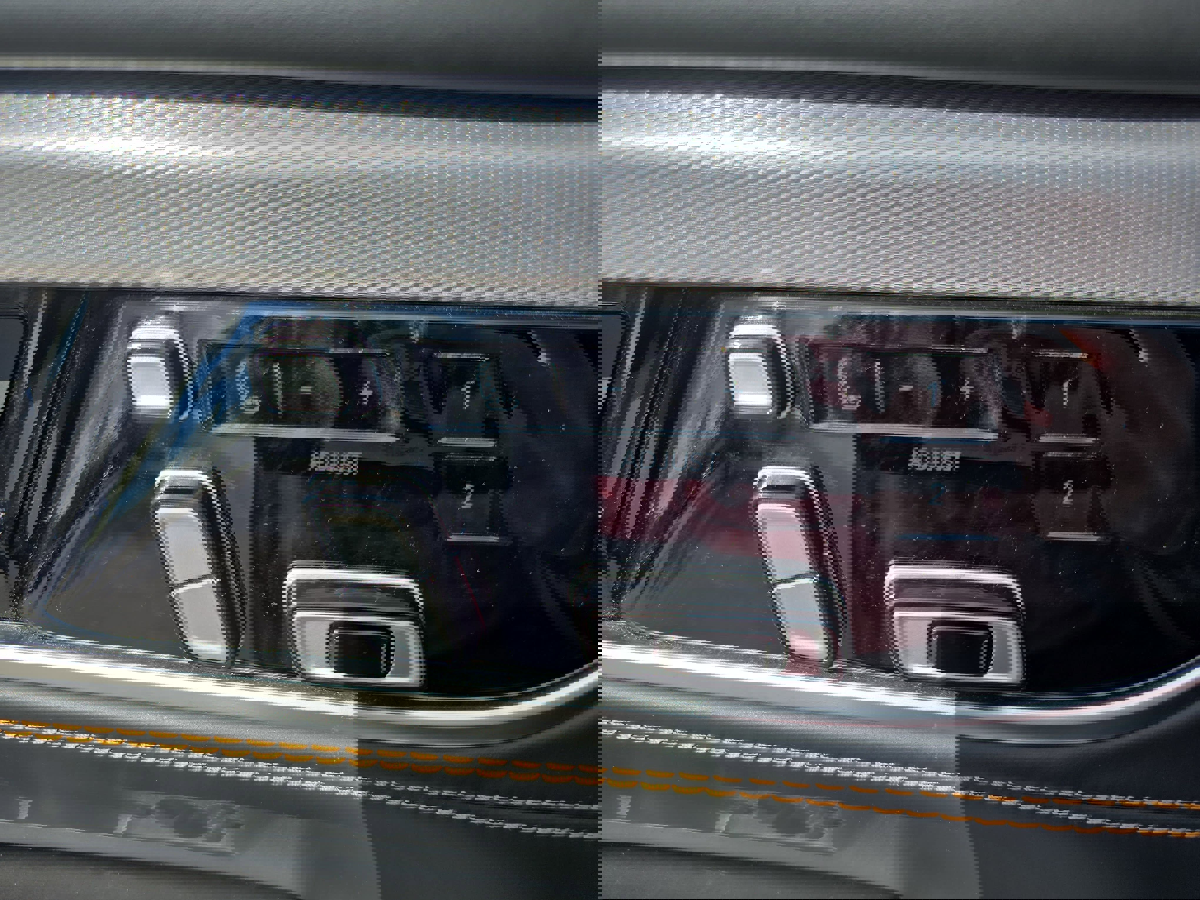 Used 2022 Jeep Grand Wagoneer Series III w/ Rear Seat Video Group 1 image 30