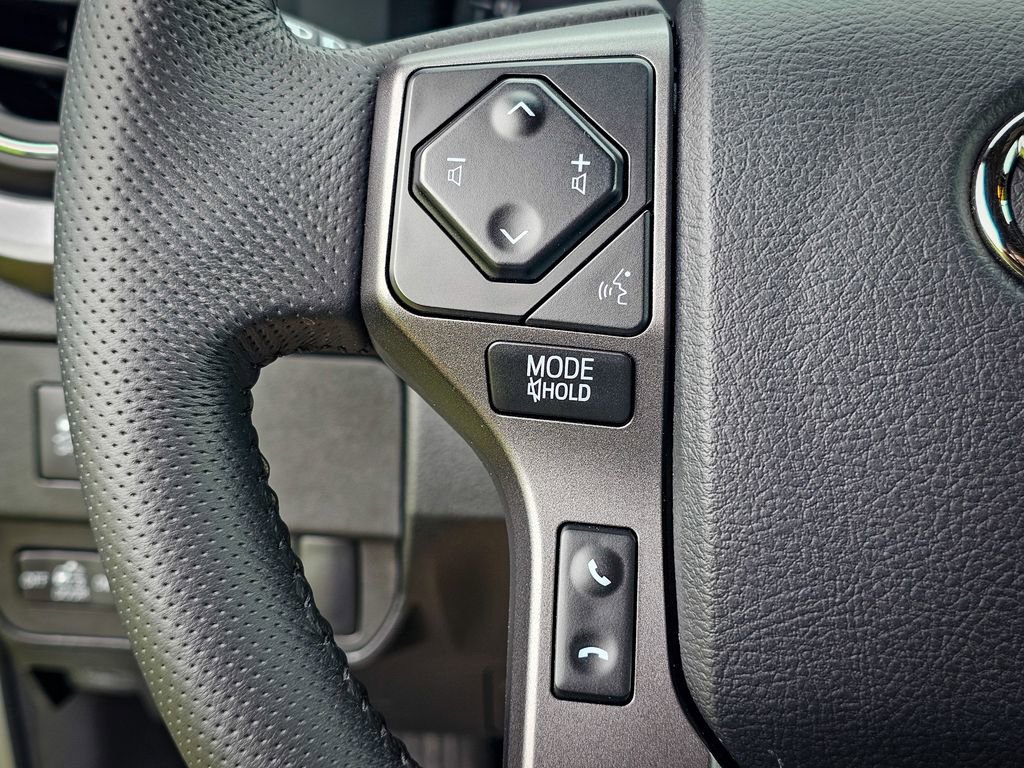 Used 2023 Toyota Tacoma TRD Off-Road w/ Technology Package AWD/4WD image 19