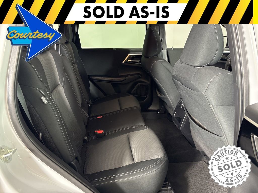 Used 2022 Mitsubishi Outlander ES image 16