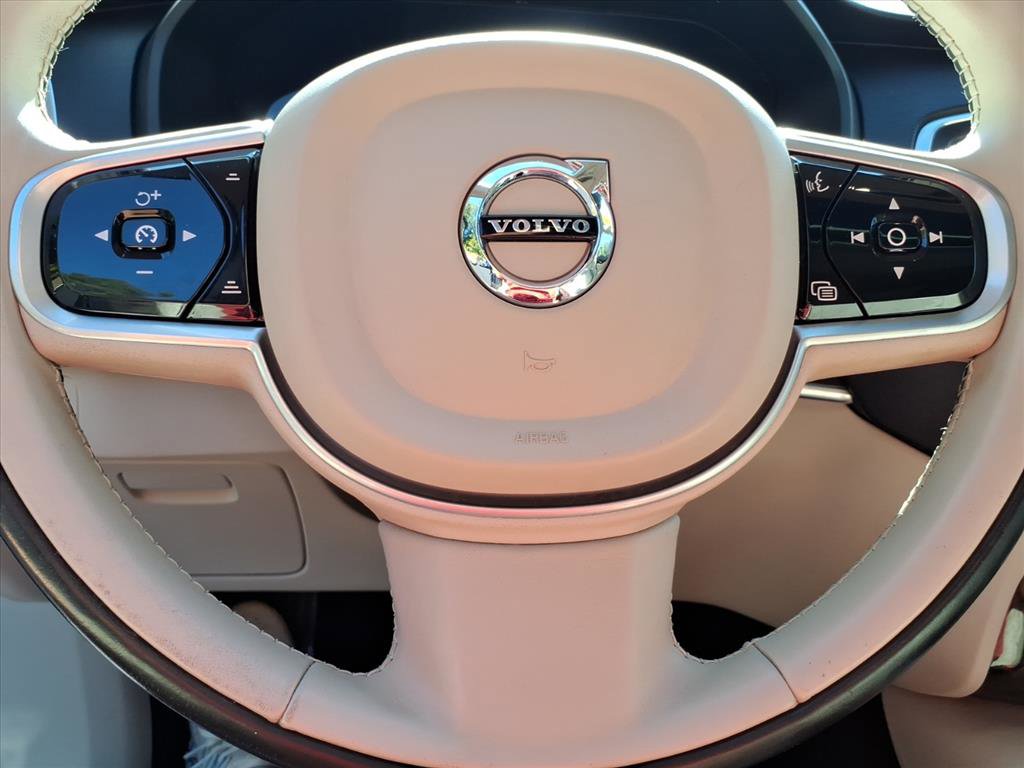 Used 2019 Volvo XC90 T6 Momentum w/ Advanced Package image 13