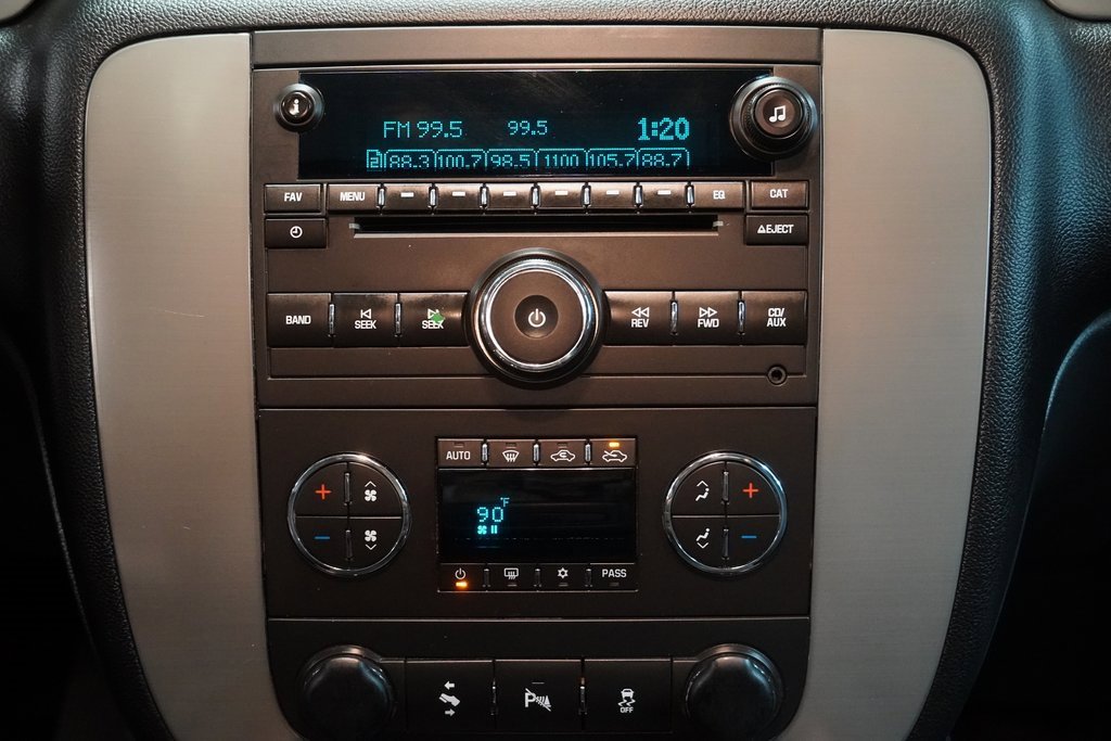 Used 2013 Chevrolet Avalanche LT w/ Suspension Package, Off-Road image 20