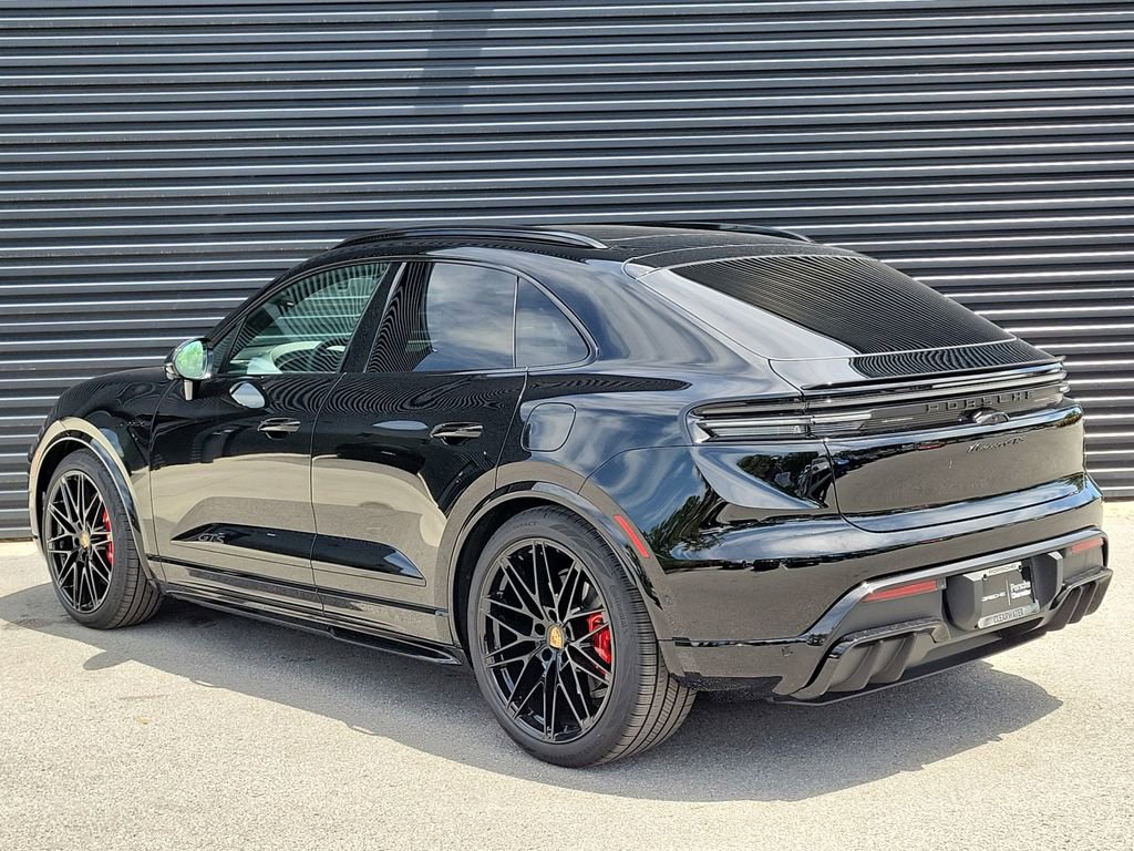 New 2026 Porsche Macan GTS Electric image 3