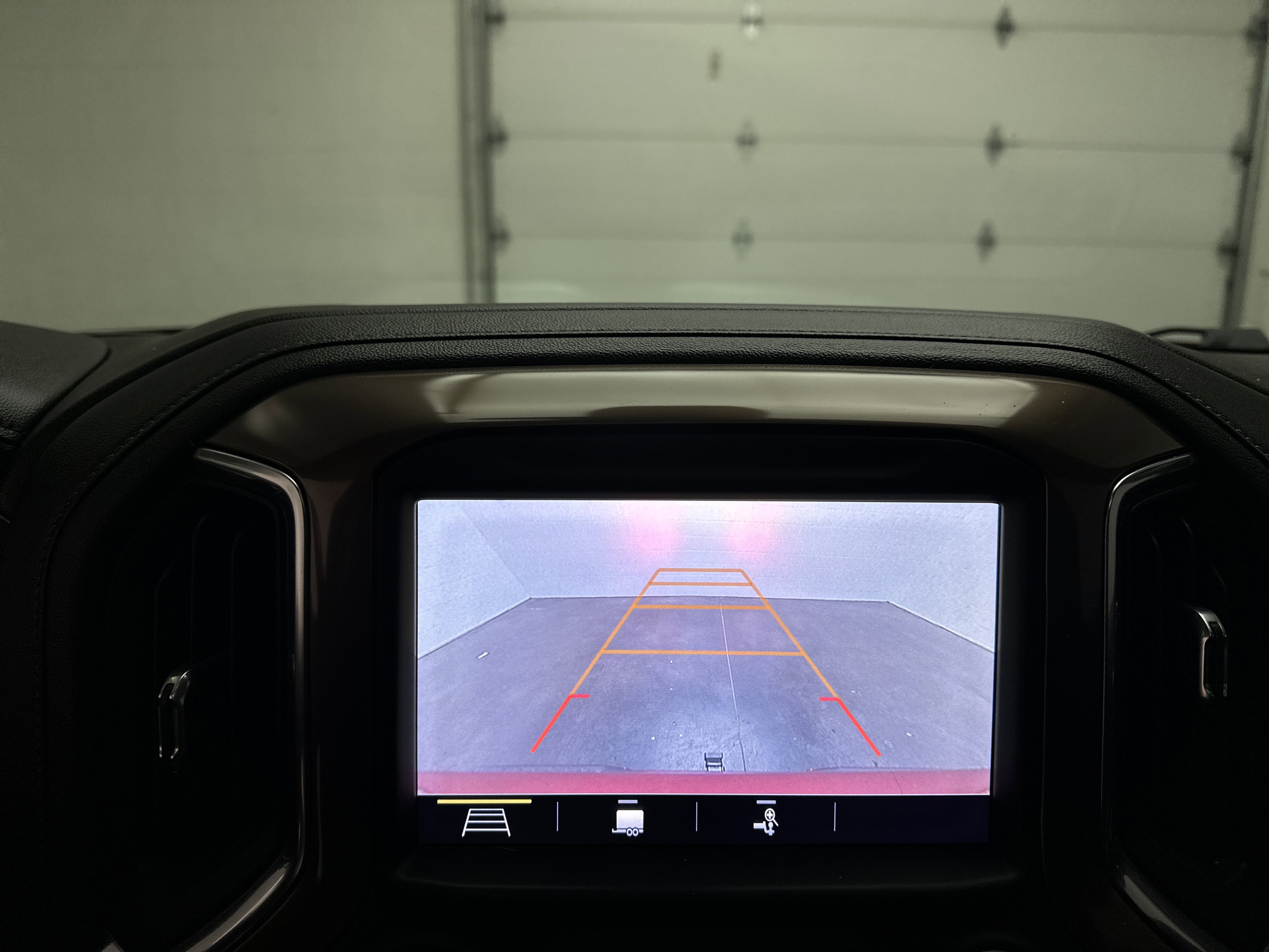 Used 2019 Chevrolet Silverado 1500 High Country image 38