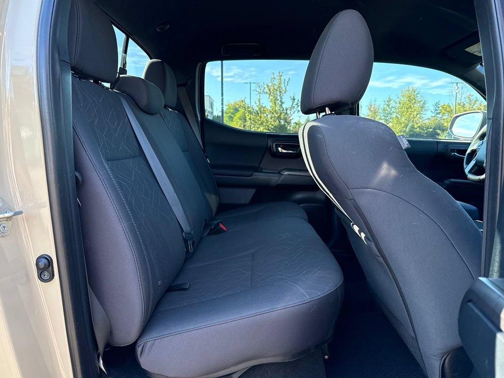 Used 2016 Toyota Tacoma TRD Sport w/ Towing Package RWD image 17