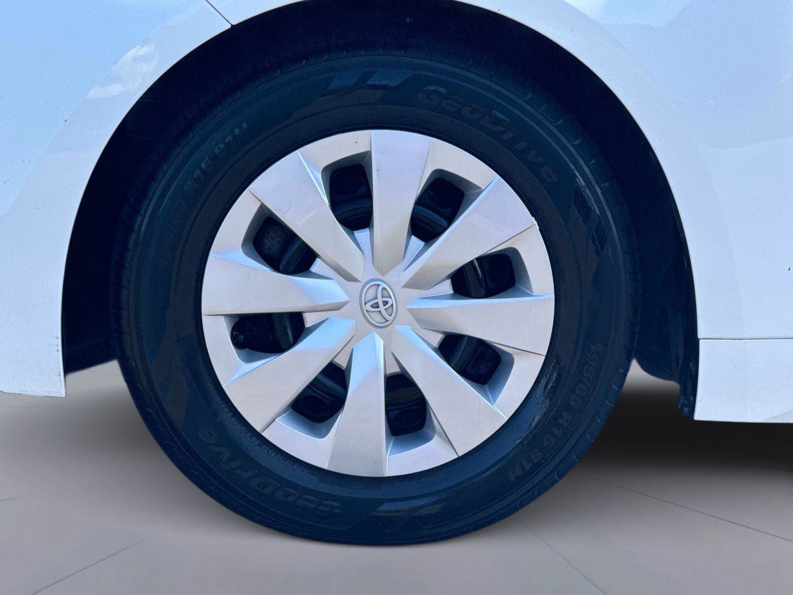 Used 2020 Toyota Corolla L FWD image 10