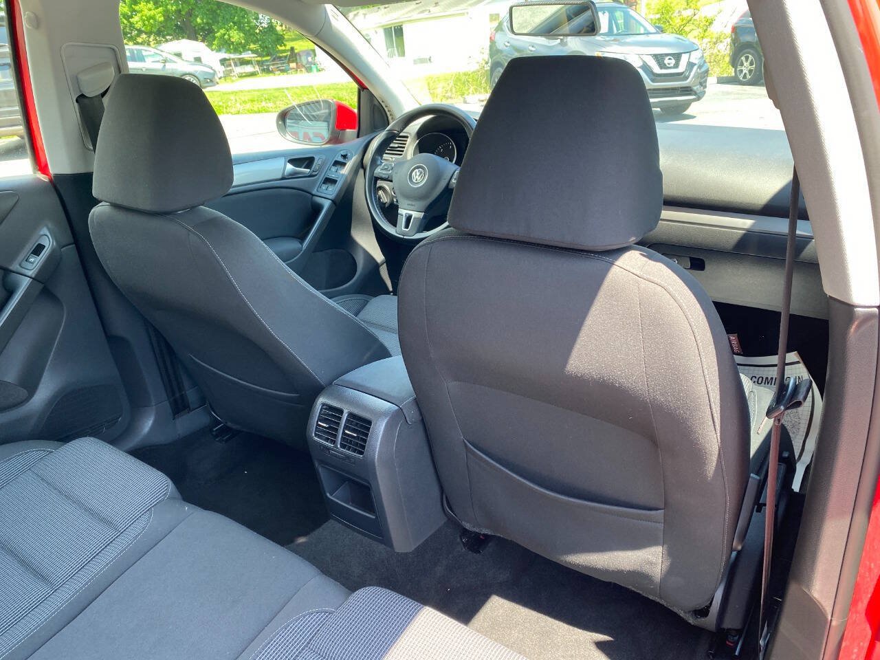 Used 2011 Volkswagen Golf TDI FWD image 25