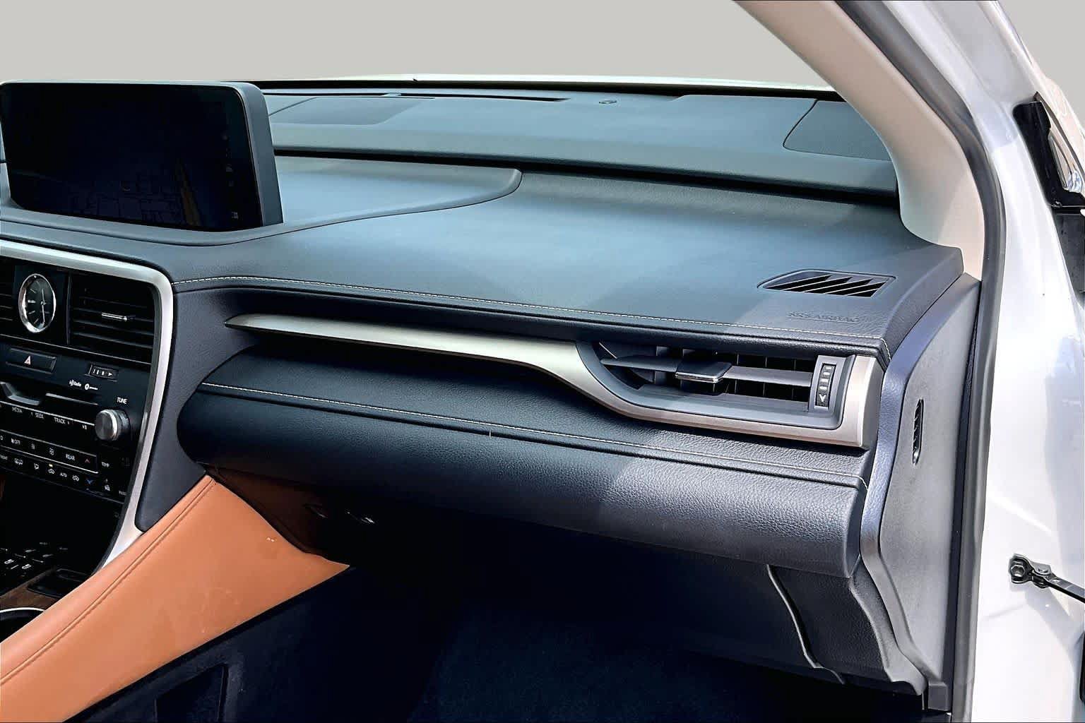 Certified 2022 Lexus RX 350L FWD w/ Premium Package image 19