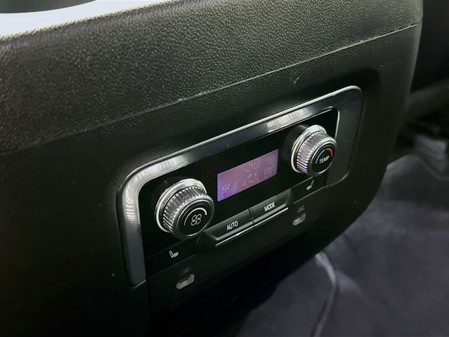 Certified 2022 GMC Yukon SLT w/ SLT Luxury Package image 26