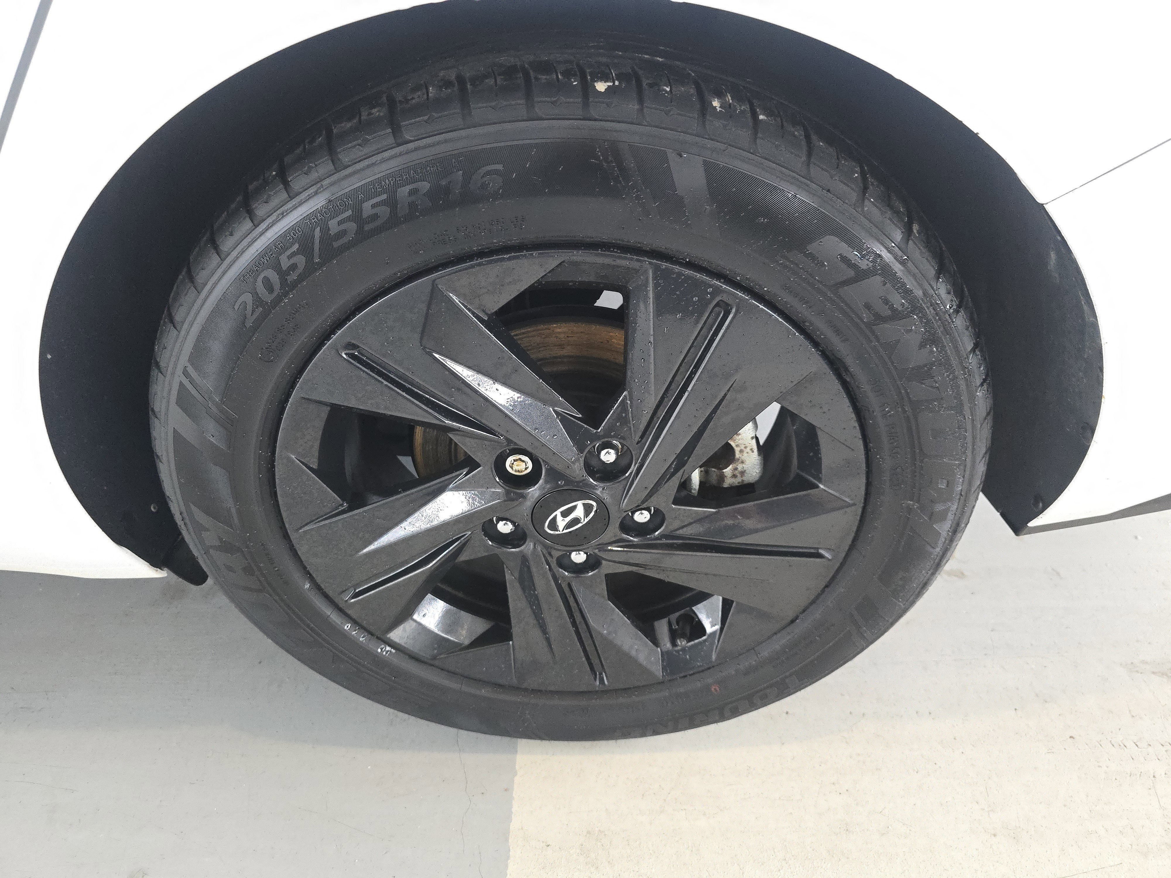 Used 2023 Hyundai Elantra Blue image 9