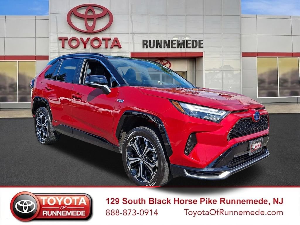 New 2023 Toyota RAV4 XSE w/ Weather Package