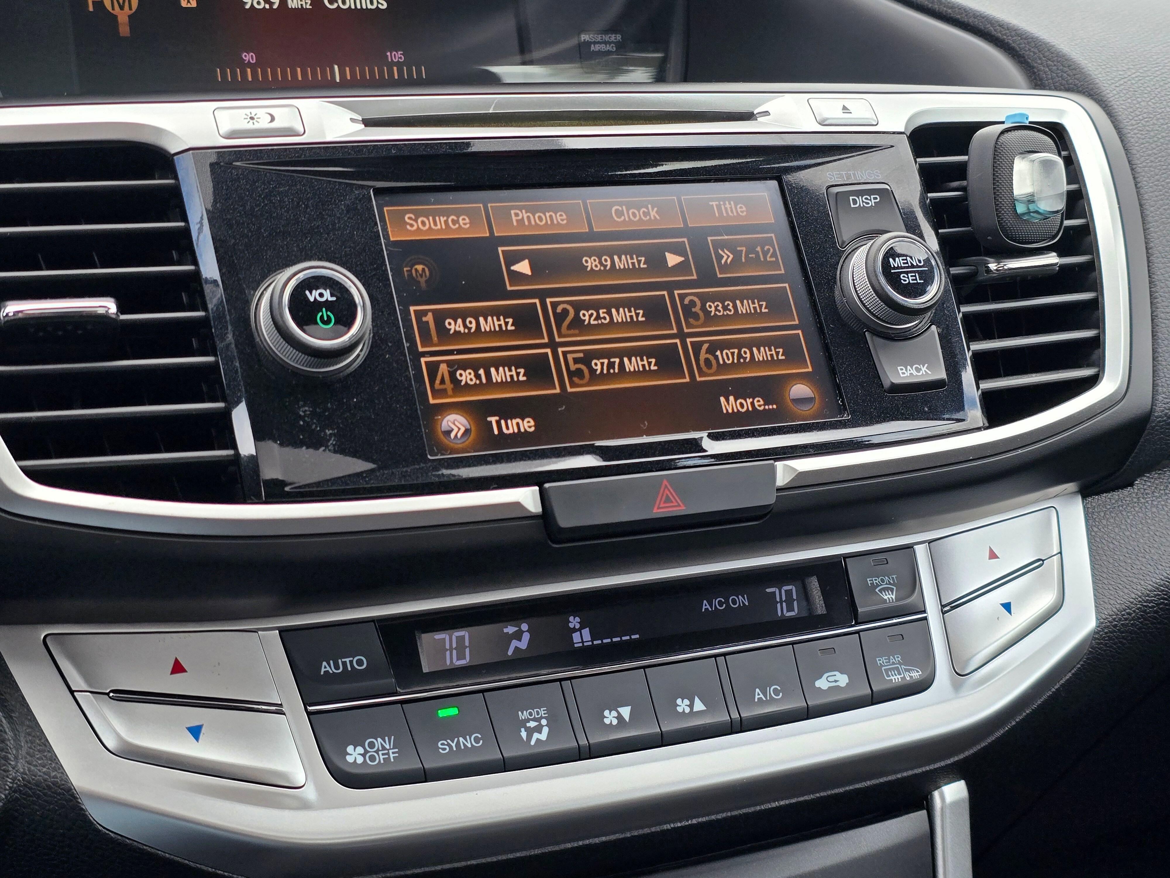 Used 2015 Honda Accord EX-L image 29