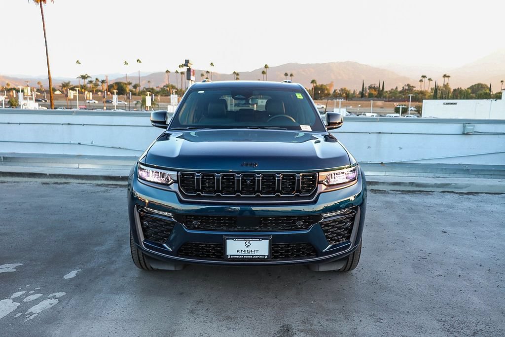 New 2026 Jeep Grand Cherokee Limited AWD/4WD image 3