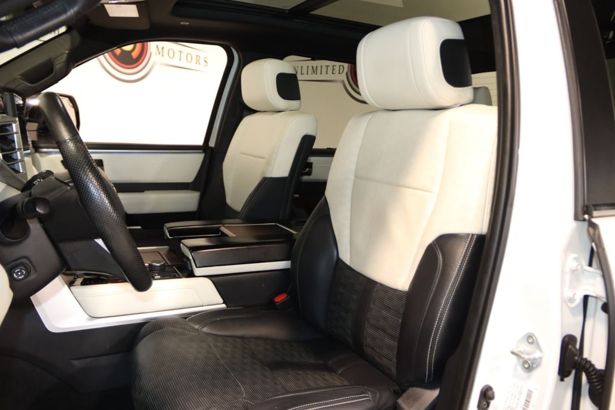 Used 2024 Toyota Tundra Capstone AWD/4WD image 38