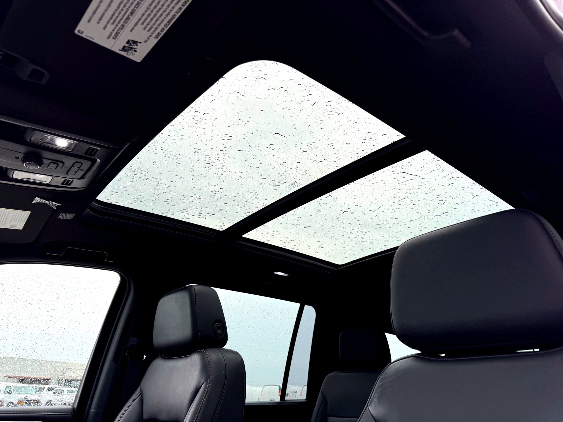 Used 2023 Chevrolet Suburban Z71 AWD/4WD image 14