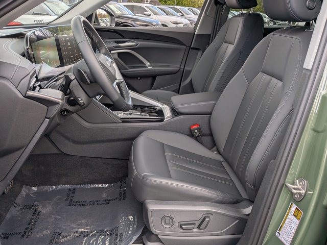 Certified 2025 Audi Q5 Premium w/ Convenience Package image 18