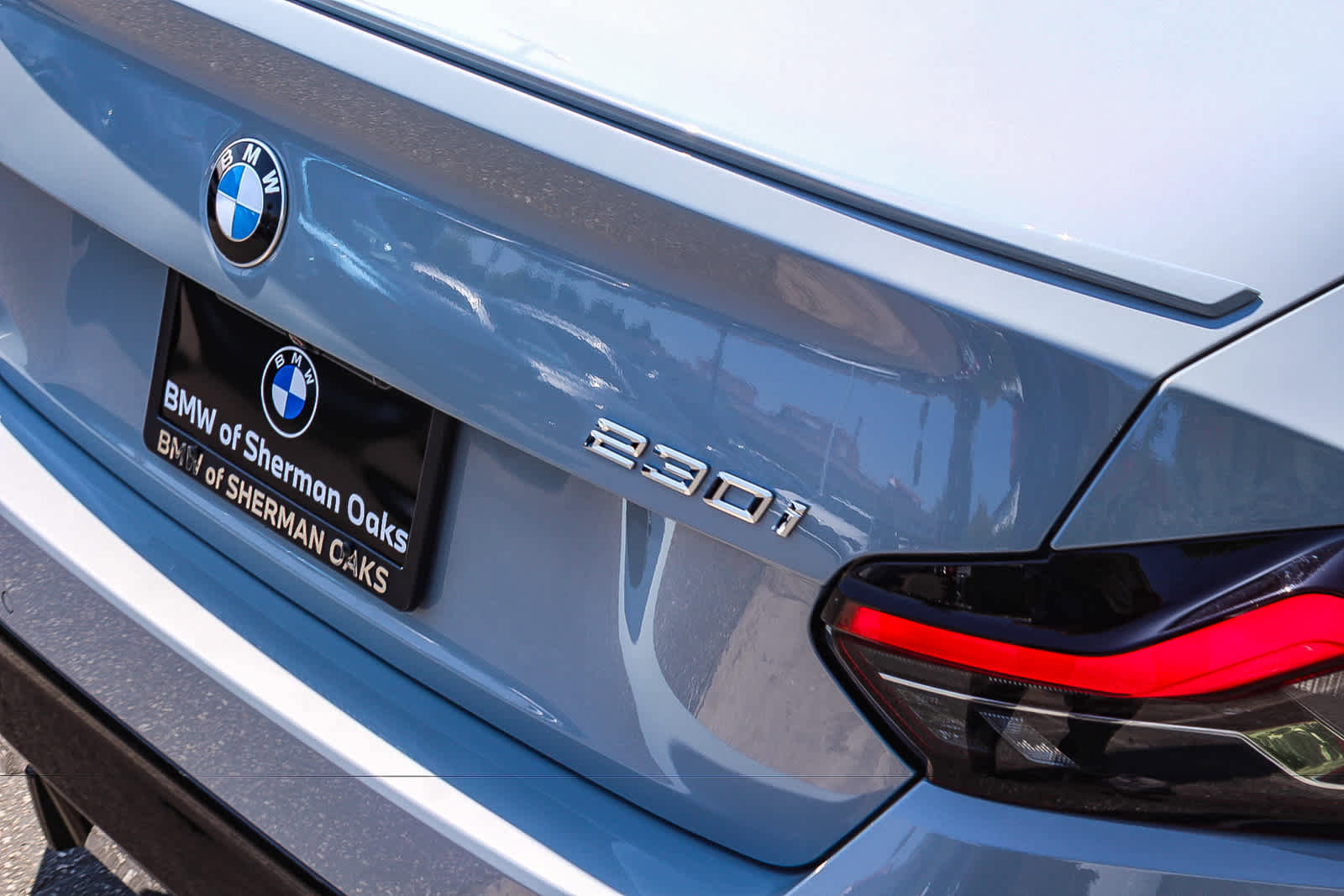 Used 2025 BMW 230i Coupe w/ M Sport Package RWD image 9