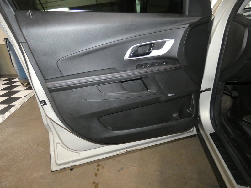 Used 2011 Chevrolet Equinox LT image 22
