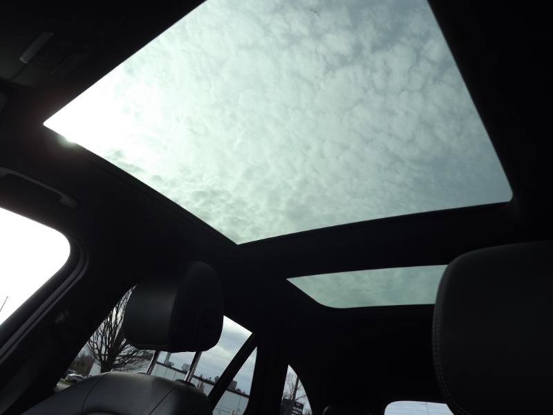 Used 2019 Mercedes-Benz GLC 300 300 4MATIC image 20