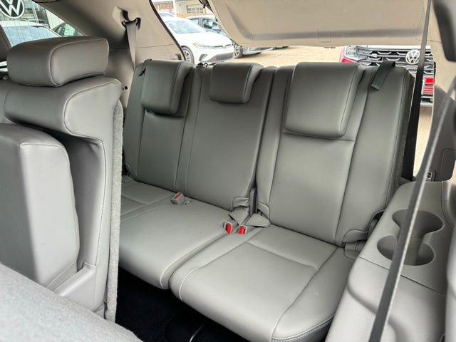 Used 2019 Toyota Highlander XLE image 10