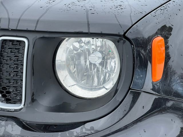 Used 2023 Jeep Renegade Latitude image 34
