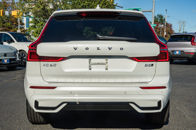 New 2027 Volvo XC60 B5 Plus AWD/4WD image 6