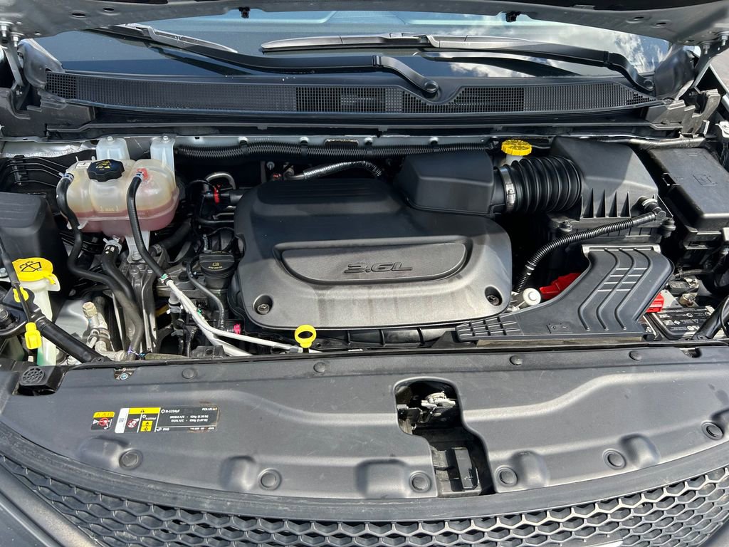 Used 2023 Chrysler Voyager LX FWD image 29