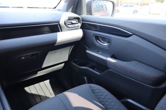 Used 2025 Honda Pilot Sport image 10