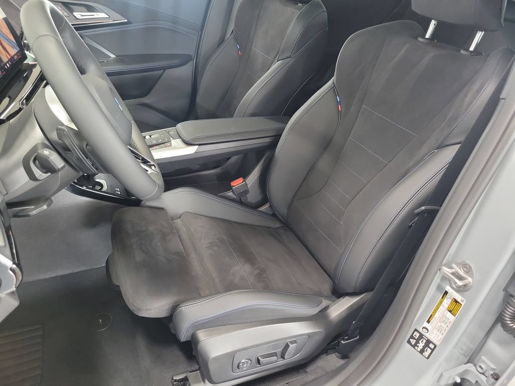 New 2026 BMW X2 xDrive28i w/ Technology Package AWD/4WD image 9