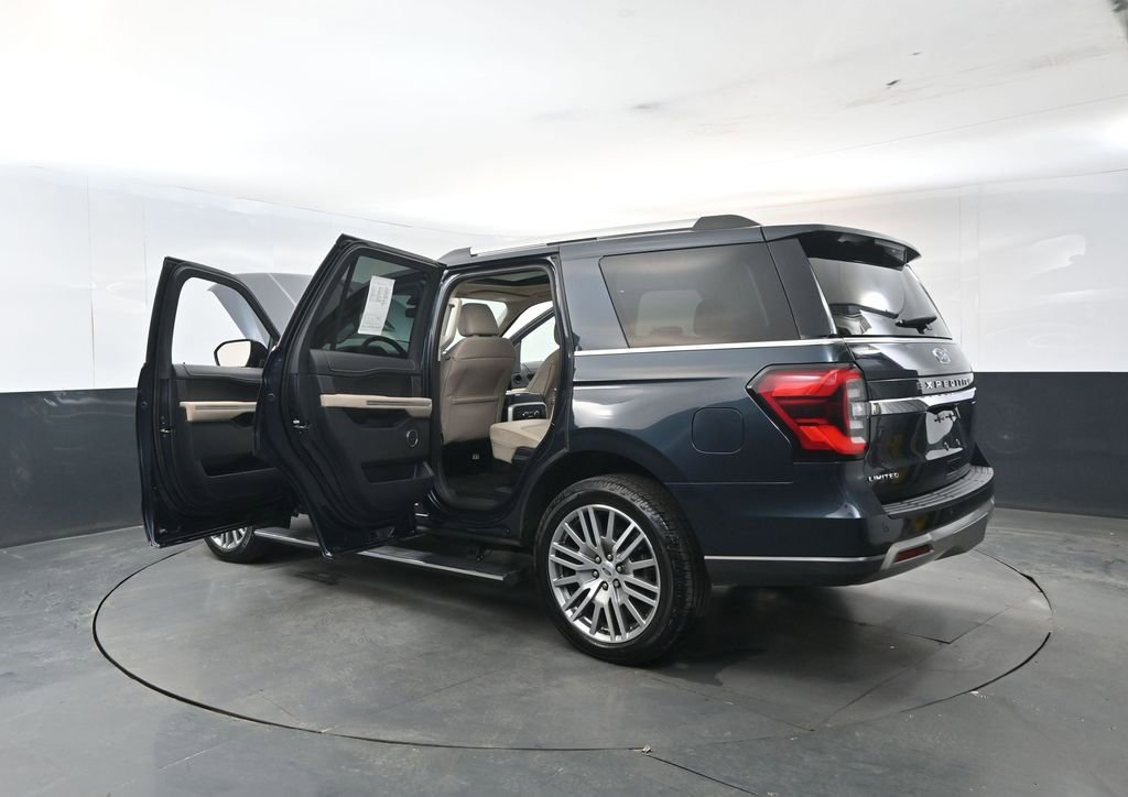 Used 2022 Ford Expedition Limited image 29