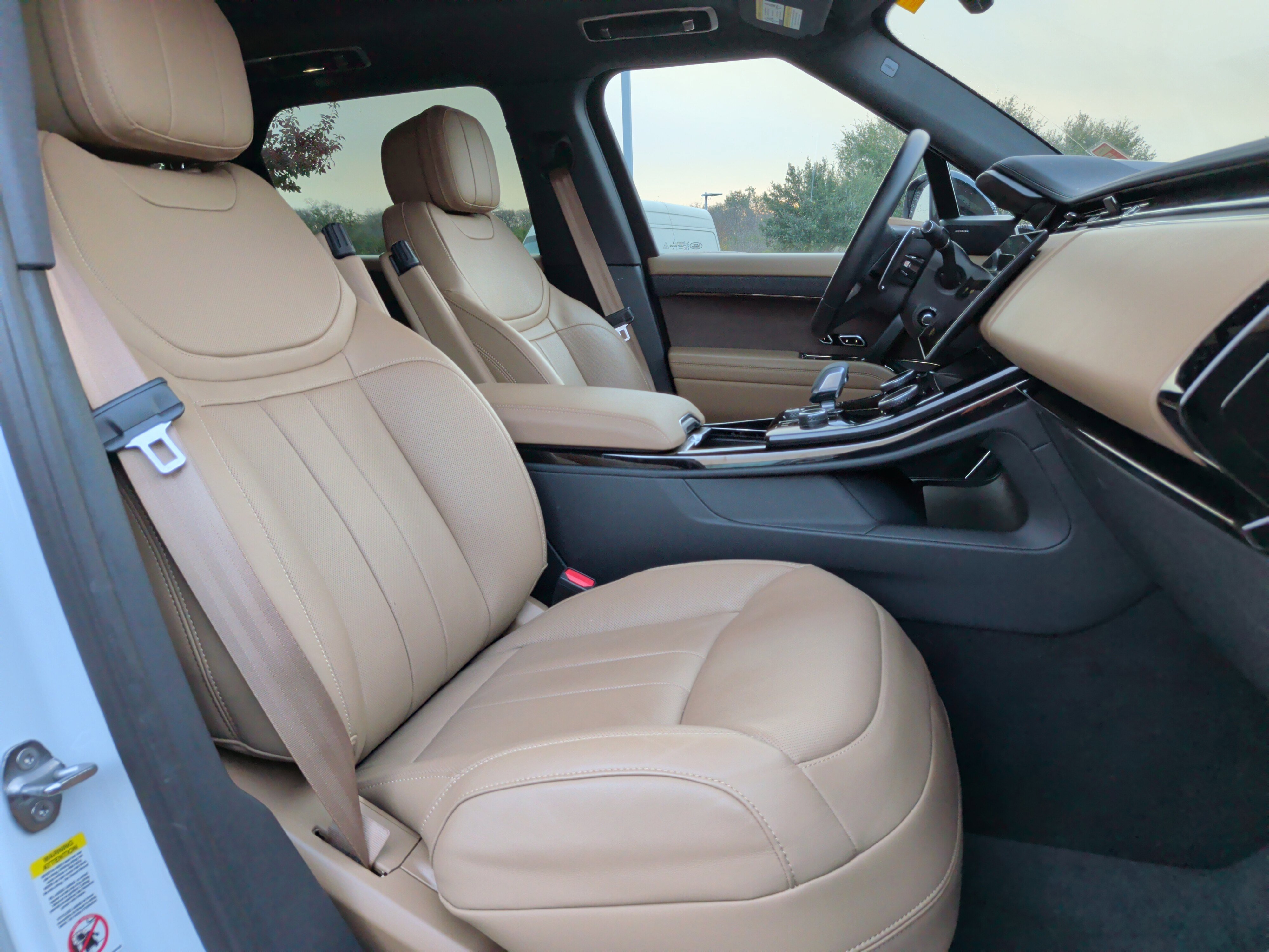 Used 2023 Land Rover Range Rover Sport SE image 35