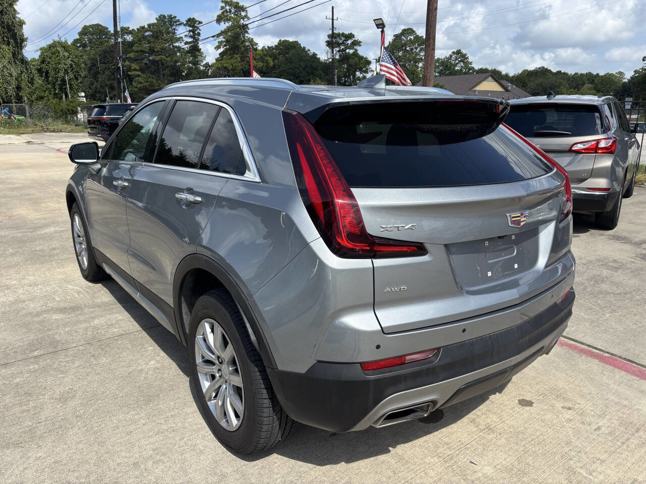Used 2023 Cadillac XT4 Premium Luxury w/ Cold Weather Package image 7