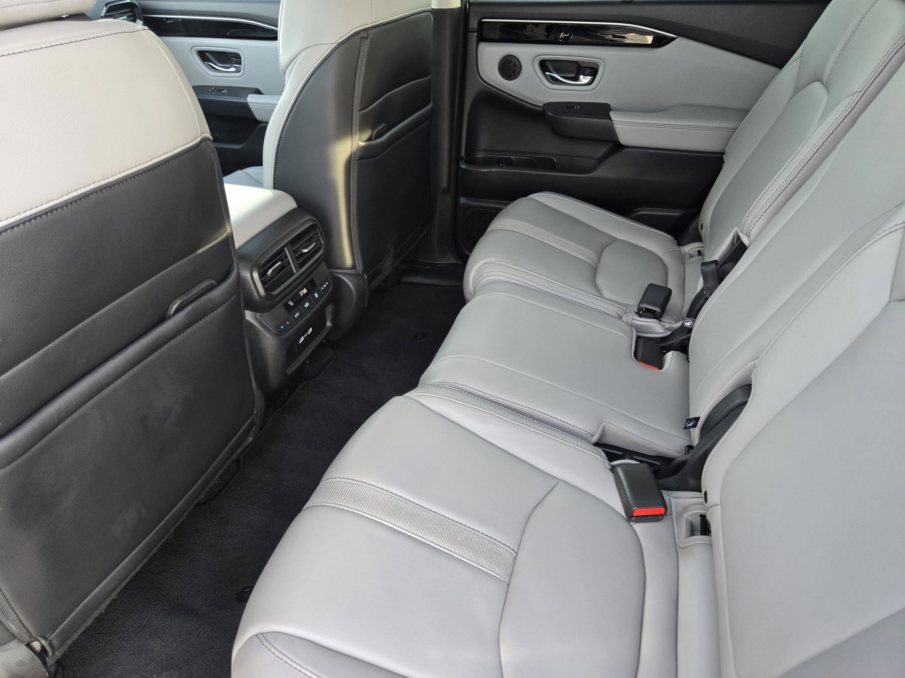 Used 2023 Honda Pilot EX-L image 24