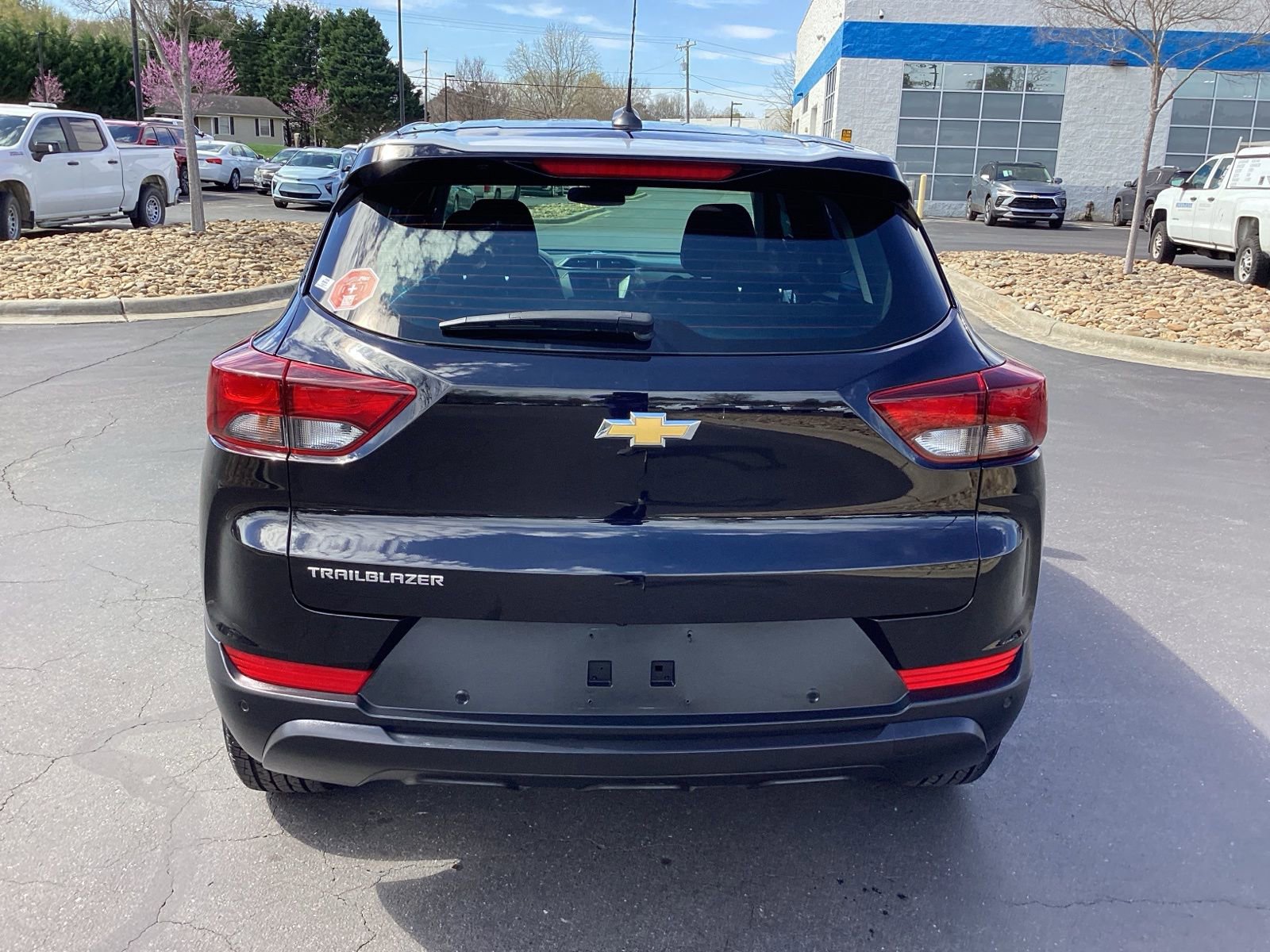 Used 2023 Chevrolet TrailBlazer LS image 3