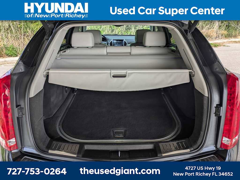 Used 2016 Cadillac SRX Luxury w/ Driver Awareness Package AWD/4WD image 12