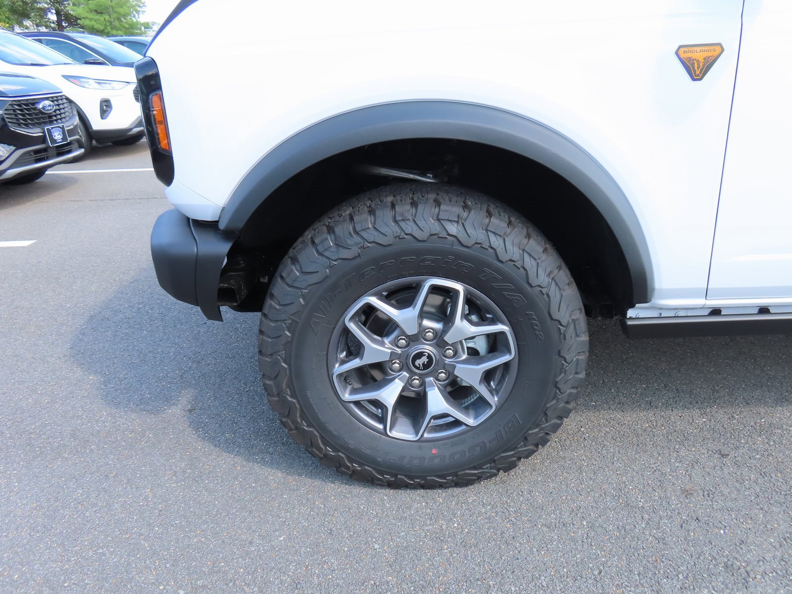 New 2025 Ford Bronco Badlands image 8