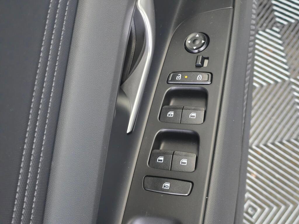 New 2026 Hyundai Elantra Limited FWD image 21