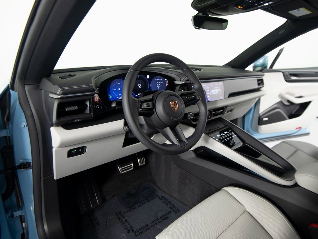 New 2026 Porsche Macan 4S Electric image 4