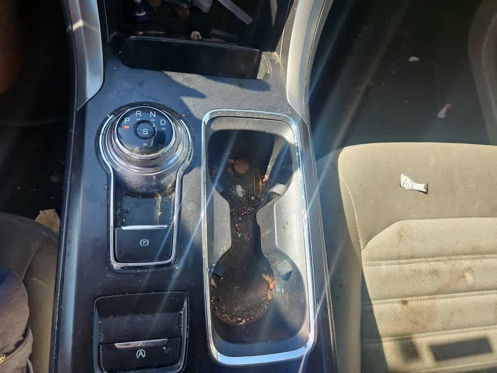 Used 2019 Ford Fusion SE FWD image 18