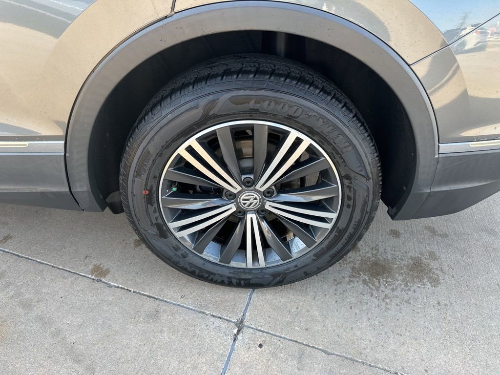 Used 2019 Volkswagen Tiguan SEL image 9