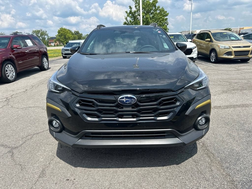 Used 2025 Subaru Crosstrek 2.5i Sport AWD/4WD image 2
