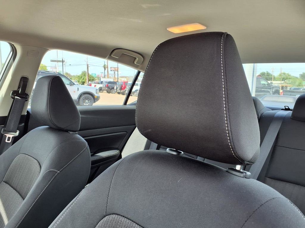 Used 2024 Nissan Altima 2.5 SV FWD image 18