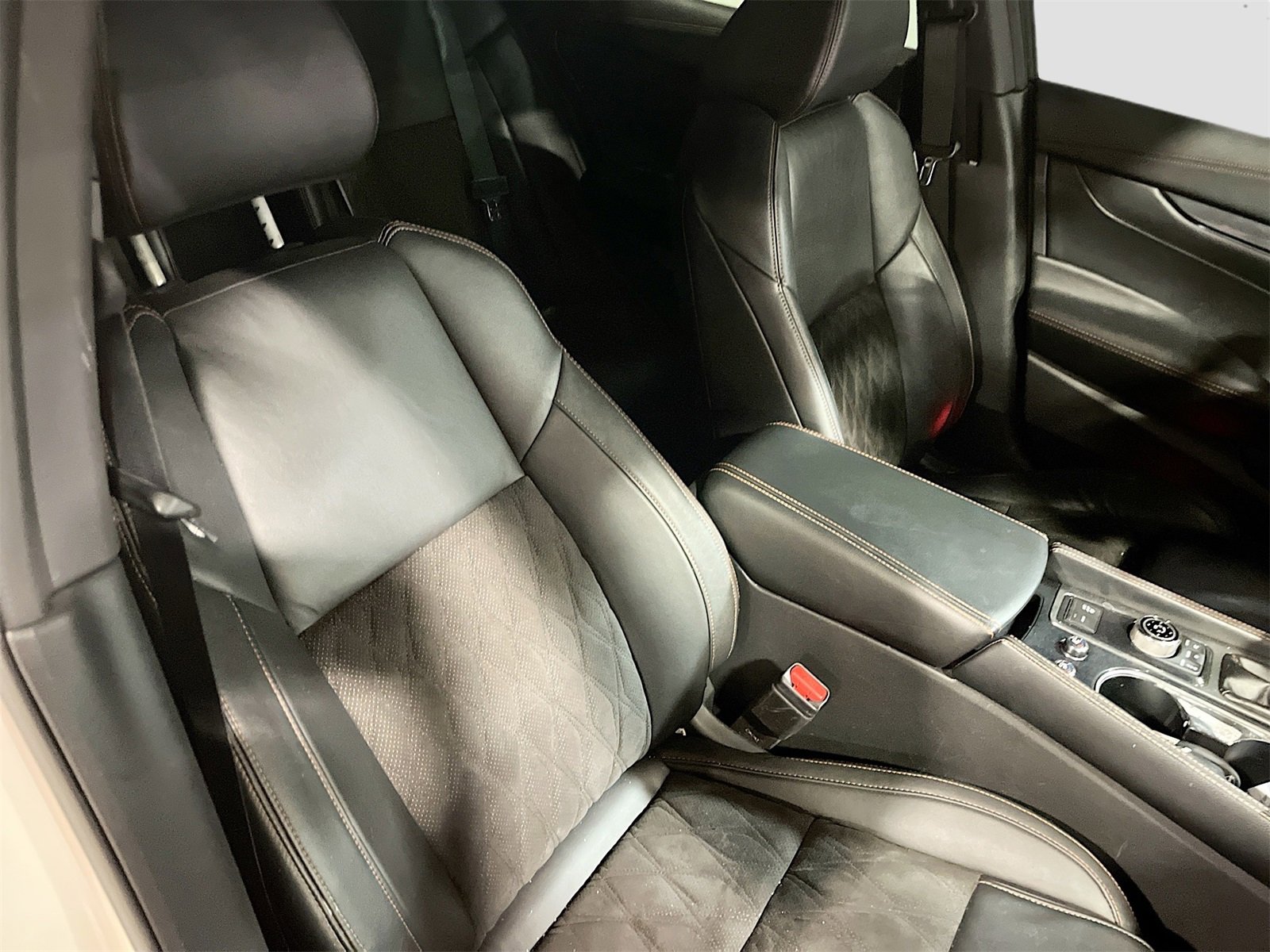 Used 2023 Nissan Maxima SR w/ Sport Mat Group image 30