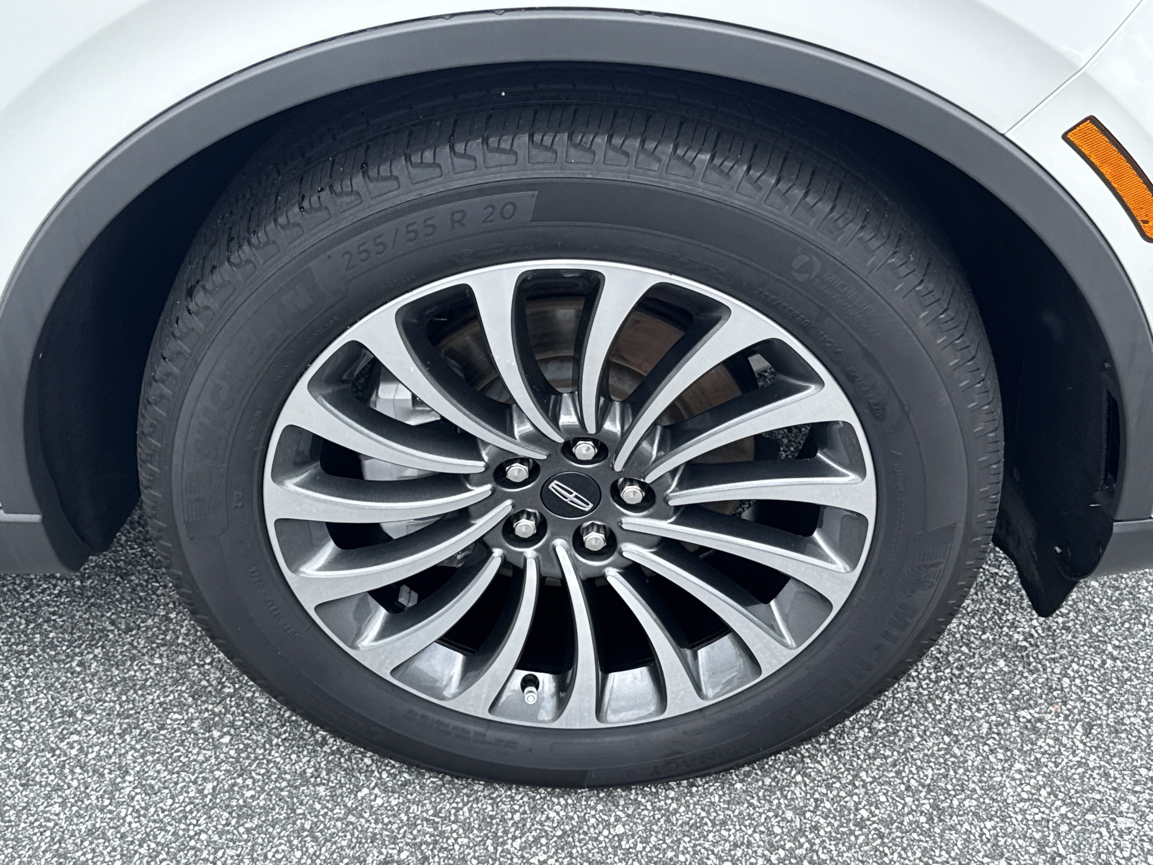 Used 2023 Lincoln Aviator Reserve w/ Equipment Group 201A RWD image 14