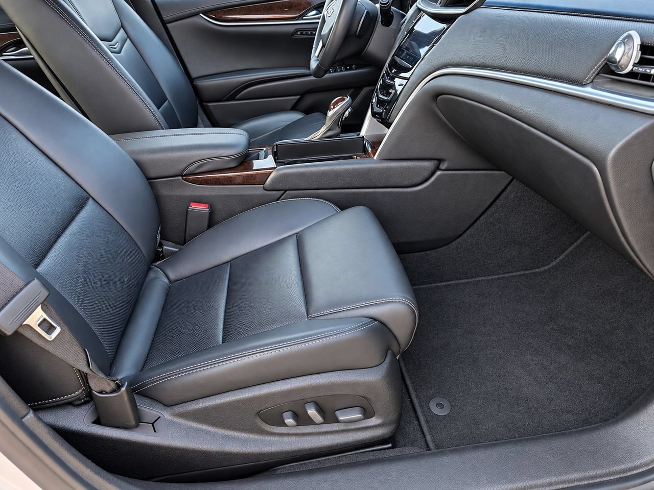 Used 2017 Cadillac XTS Luxury FWD image 40