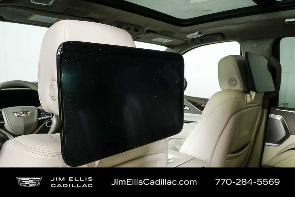 Used 2023 Cadillac Escalade Premium Luxury Platinum image 19